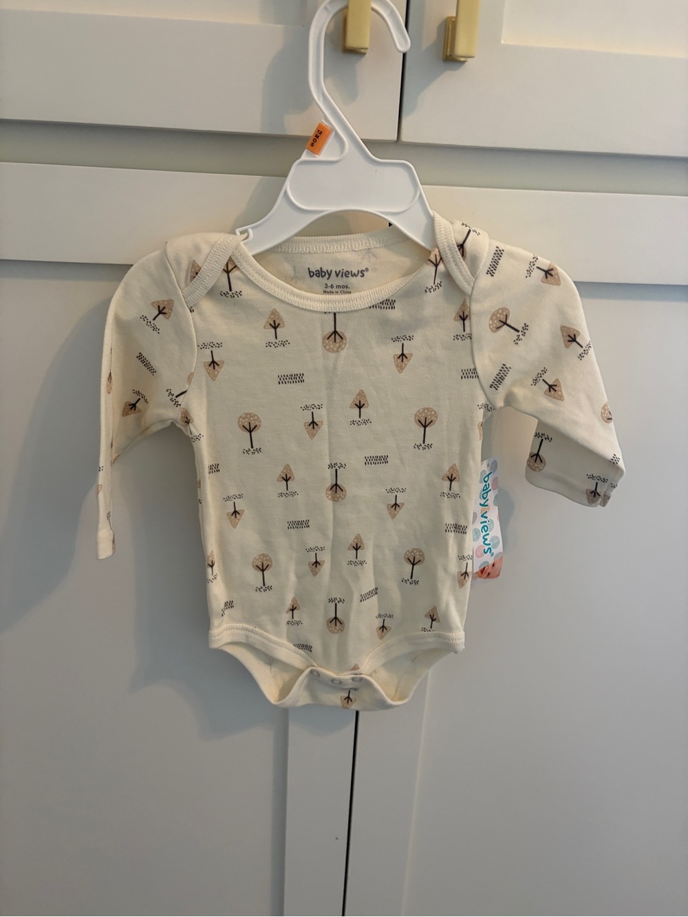 Baby Views Cream Long-Sleeve Tree-Print Bodysuit. 3-6 Months. NWT